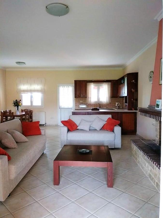 Lonelia'S Family Homes Lefkimi Extérieur photo