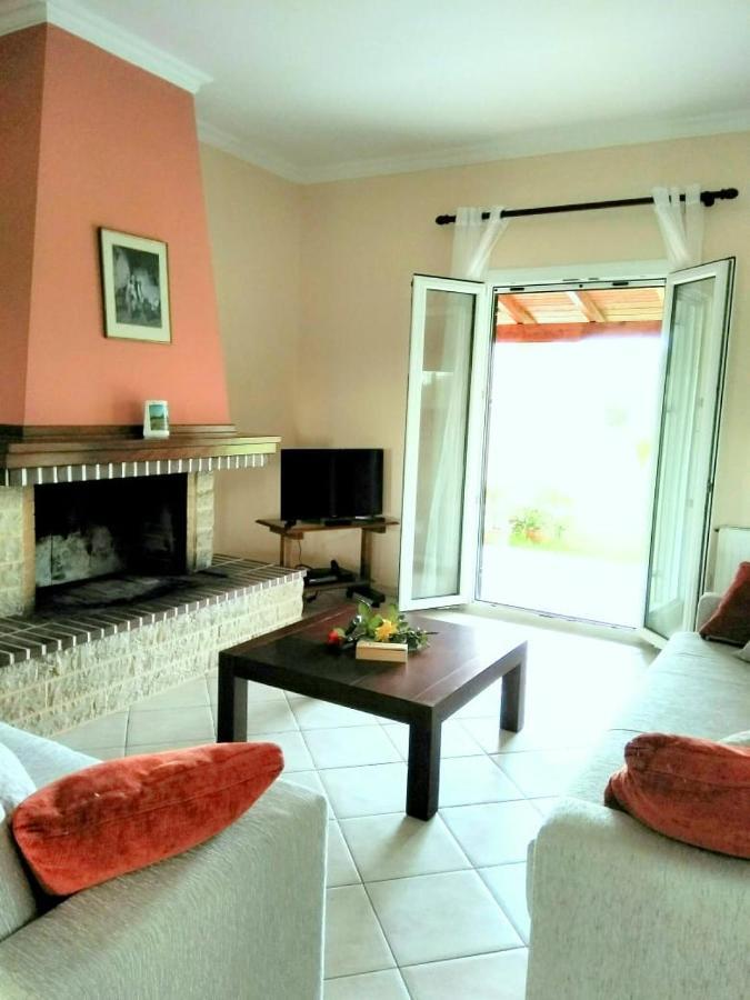 Lonelia'S Family Homes Lefkimi Extérieur photo