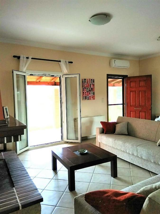 Lonelia'S Family Homes Lefkimi Extérieur photo