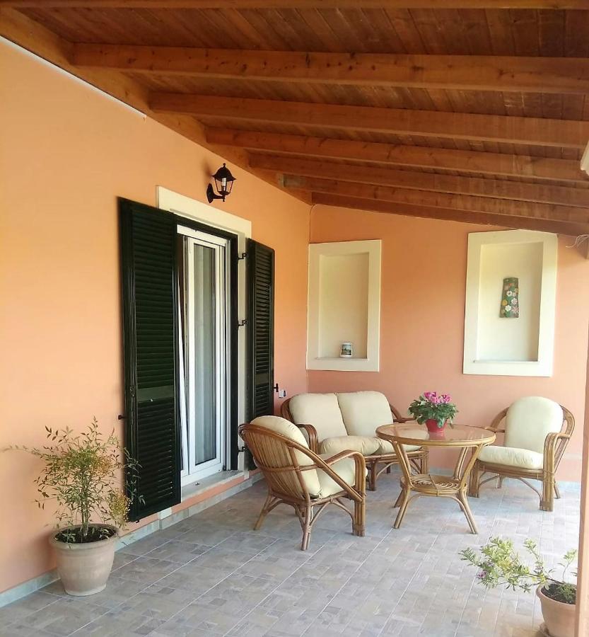 Lonelia'S Family Homes Lefkimi Extérieur photo